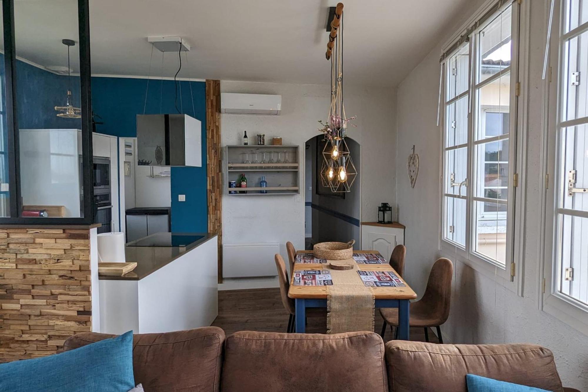 Family Cocoon By The Sea Apartment